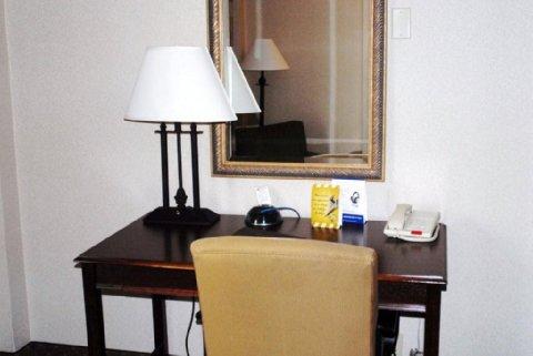 Holiday Inn Express Waterbury Zewnętrze zdjęcie